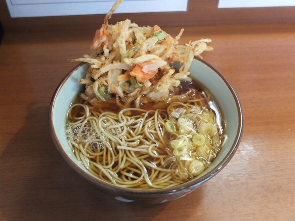 立ち食いそば好きライターが夢中で完食！　自家製麺がウリの上野・元長のクオリティに驚いた！