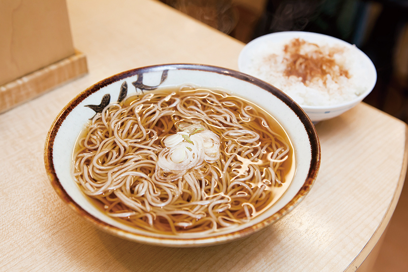【昼はそば】かつお節問屋直営店の三越前「そばよし」は化学調味料を徹底排除! 粉かつおご飯も絶品!