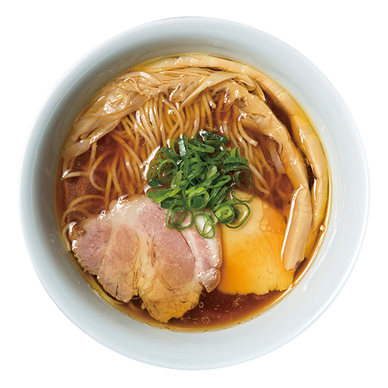 ↑醤油らぁ麺(750円)。ストレートの細麺は、醤油のスープにバッチリと合う三河屋製麺をチョイスしている。シンプルゆえに毎日食べたくなる一杯だ