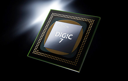 ↑最新の映像エンジン「DIGIC 7」を搭載