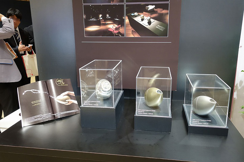 会場には、「まほうびん」の未来をイメージしたコンセプトモデルも参考出展として展示していました