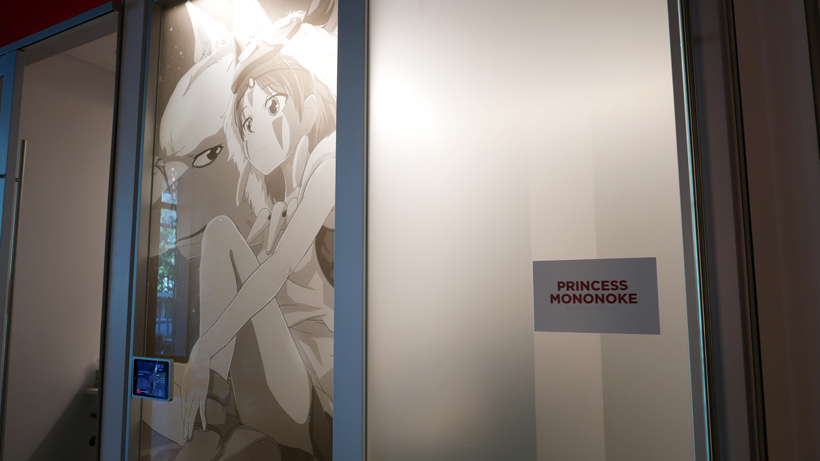 ↑こちらは「PRINCESS MONONOKE」(「もののけ姫」)……って、よく見ると絵がやたら萌えている! 自由すぎ!(ジブリさん、大目に見てあげてくださいね)