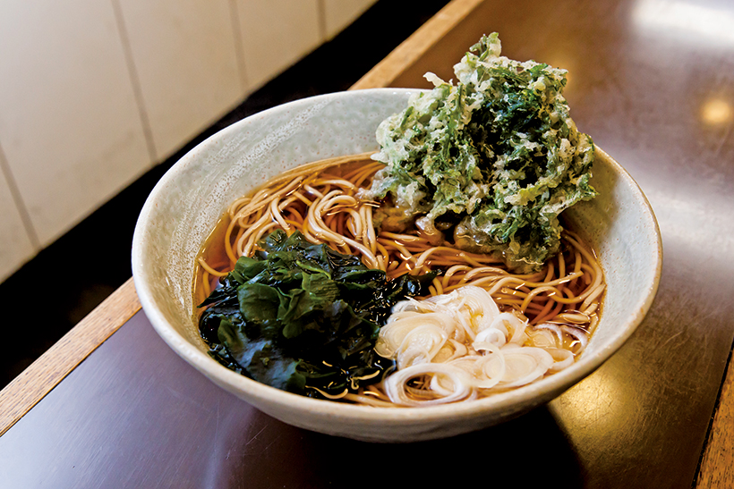 【昼は立ち食いそば】リピート率80%!? 見た目ではなく味で魅了する岩本町「みのがさ 本店」