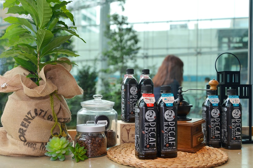 “フォースウェーブコーヒー”となるか!? カフェインレスの「ボス デカフェ ブラック」が本日発売