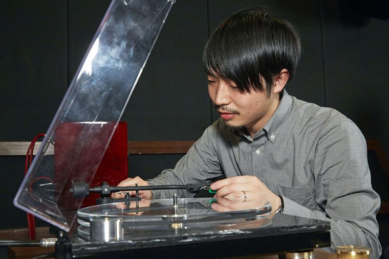 ↑機材をセッティングして頂いたティアックの吉田さん
