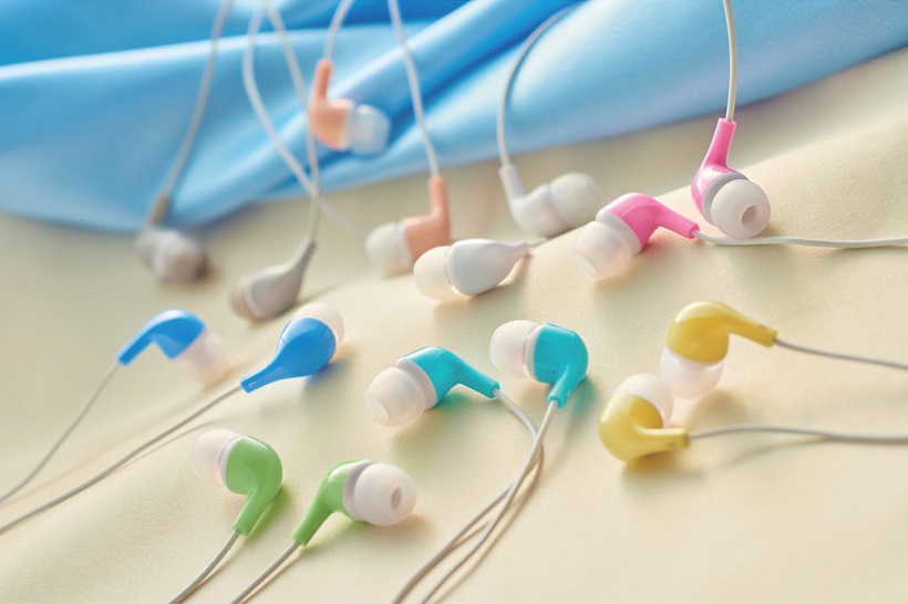おしゃれに音楽を聴きたいならコレ! 通話もできるお手ごろ価格のカナル型イヤホンがエレコムから登場