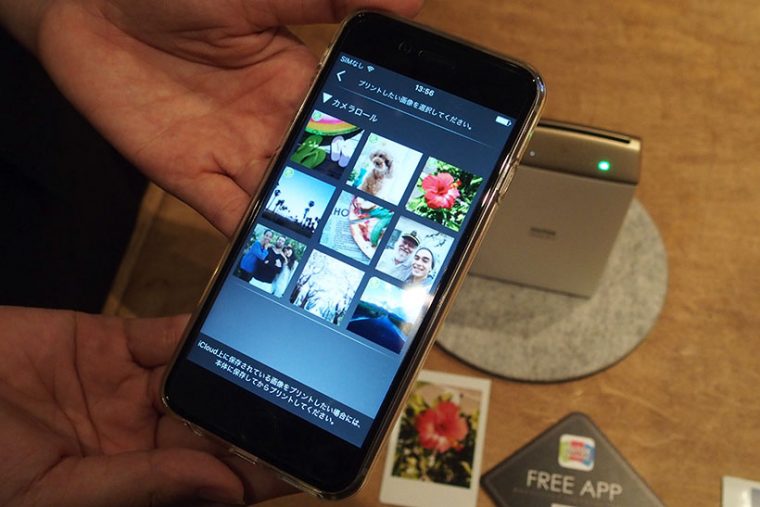↑スマホdeチェキ専用アプリ「instax SHARE」を起動し、スマホに保存している写真の一覧からプリントしたい写真を選びます