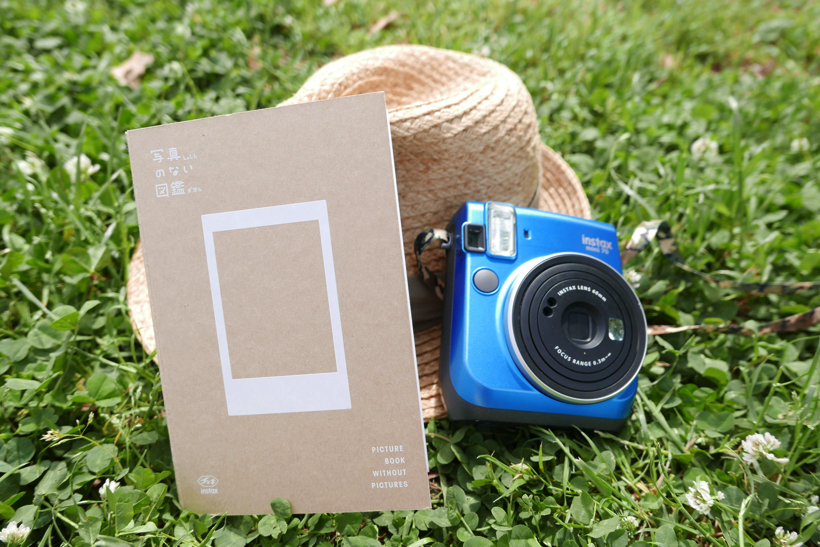 チェキが「結婚式2次会専用カメラ」の時代は終わった! 「写真のない図鑑」でいつも手にチェキを