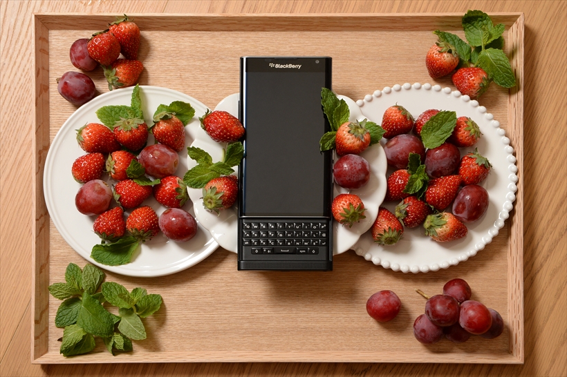 BlackBerryはまだ甘美な果実か?  最新端末「Priv」は文化であり貴族のスマホだ【レビュー】