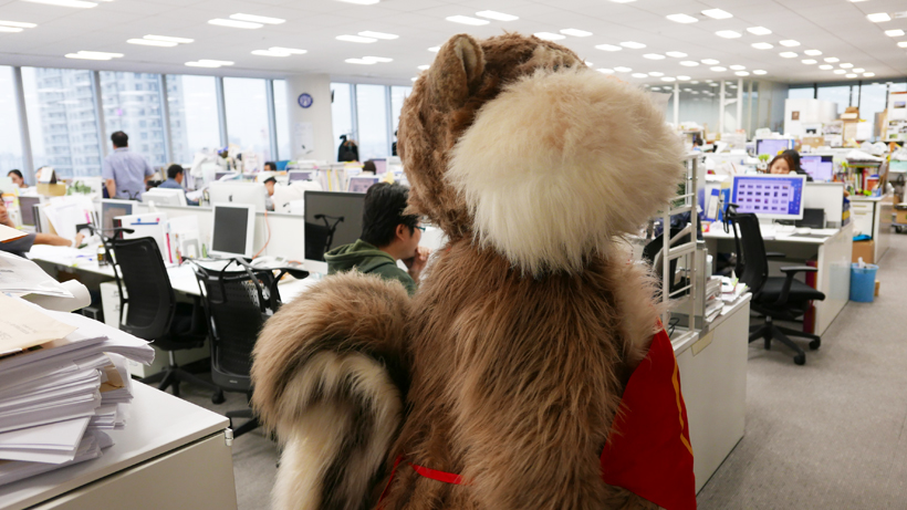 編集部にモフモフのヘンなヤツがいる! どうやら「360°肝試し」をアピールしに来たらしい