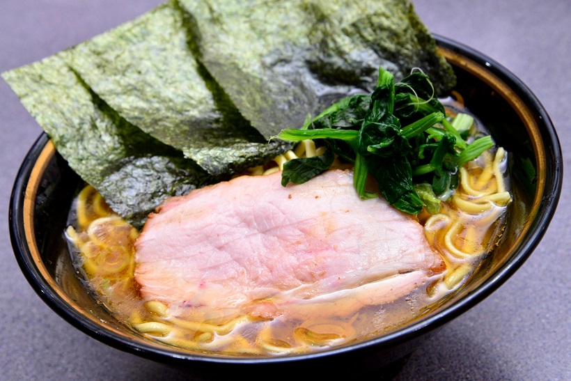 【昼は家系】ラーメン王・石神氏が絶賛! 家系の元祖にして総本山「吉村家」を改めて実食レビュー
