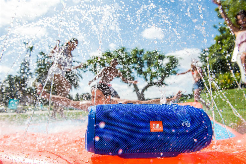 水没OK! アウトドア最強の防水Bluetoothスピーカー2機種がJBLから登場