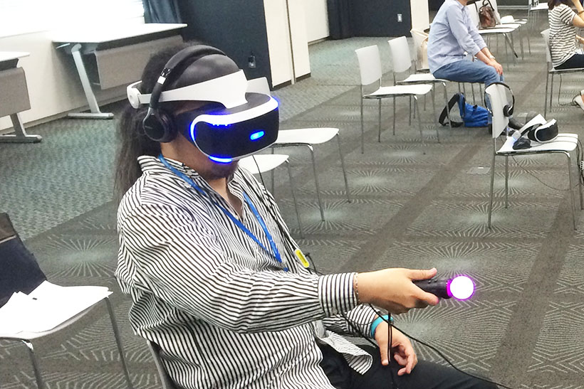 VR追っかけライターがPS VRを体験! ゲームも映画も写真も楽しめるマルチエンタメぶりに感動!