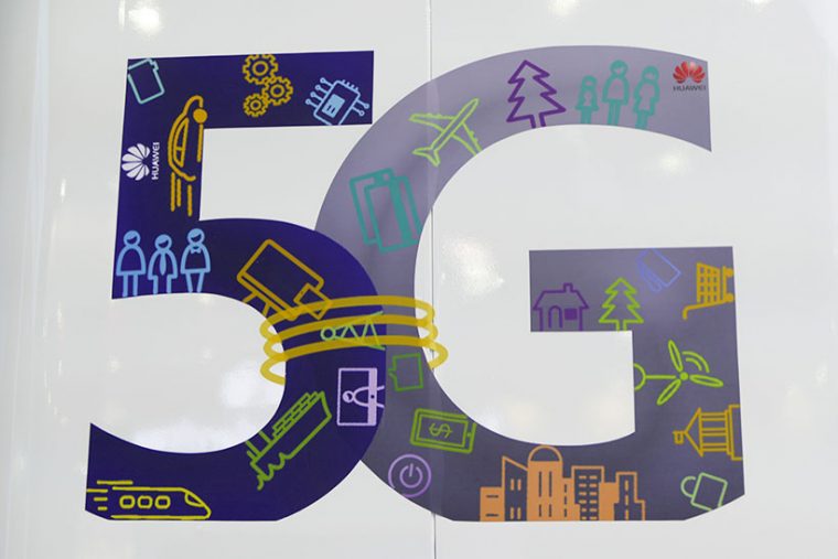 ↑通信キャリア各社が掲げるキーワードは「5G」