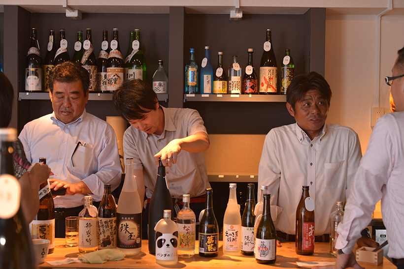 ↑左から「高千穂酒造(宮崎)」、「芙蓉酒造(長野)」、「常楽酒造(熊本)」