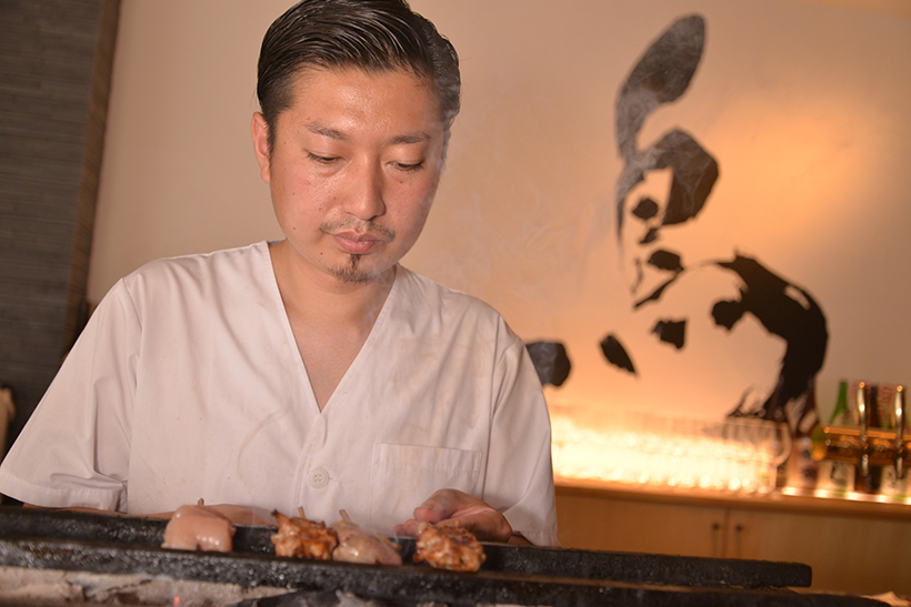 コレが未来の焼鳥屋! “劇場型”の三鷹「山もと」は酒の品揃えにも哲学あり!!