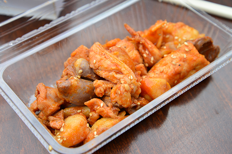 ↑鶏ホルモン焼き 500円