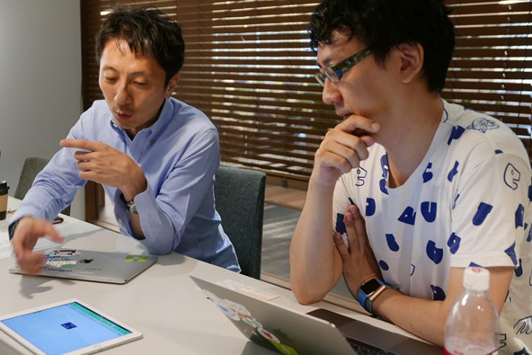↑オフラインでもビジネスが止まらないよう、アップデートし続けている、と語る中村氏(左)と取締役COO 吉田健吾氏(右)