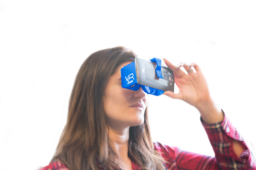 2000円で買えるVRヘッドセットが出た! 画質も性能も文句なしの「STEALTH VR POCKET」が本日から発売開始