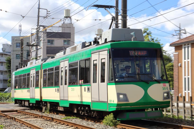 ↑301編成は“玉電”の伝統色「アルプスグリーン」に塗られている