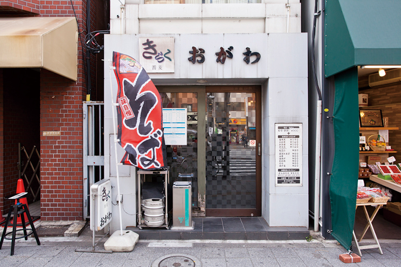 ↑同店は元々書店だった建物をそのまま使っている