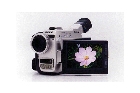 【ここだけ1998年】画素数は68万画素! デジタル初期のハンディカムをレビュー
