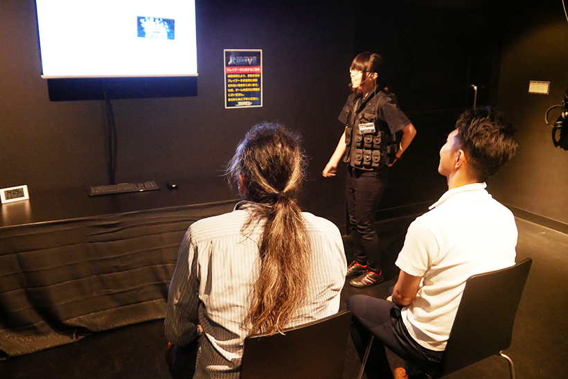 ↑上官に作戦内容やゲームの進め方などを聞きます