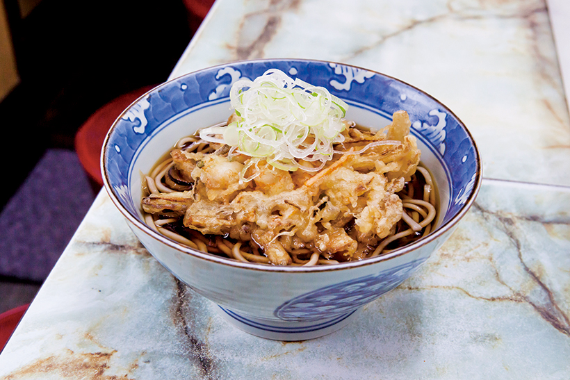 【昼は立ち食いそば】東京そばのスタンダード! 甘辛つゆ+ゆでめんにこだわる「立喰いそば 遠野屋」