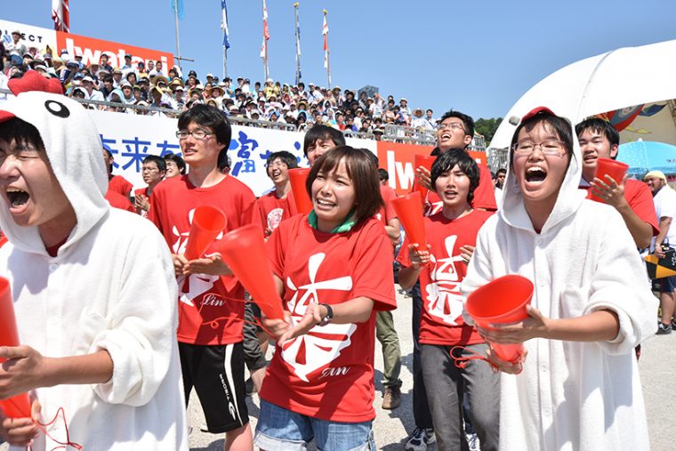 ↑参加チームの応援からも目が離せない