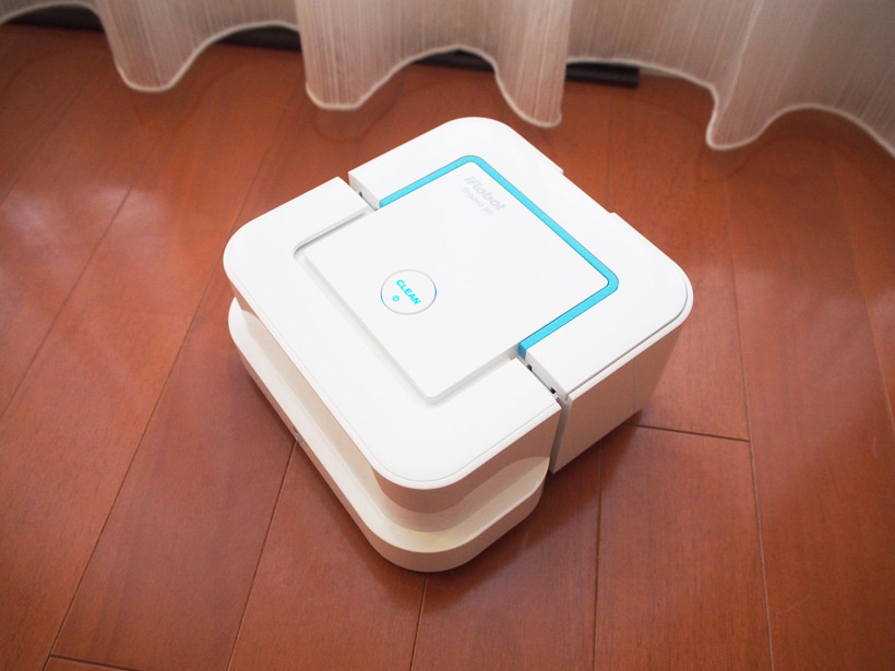 【本日発売】あまりの汚れ落ちにドン引き!? 話題の床拭きロボット「ブラーバ ジェット」を深堀りレビュー!!