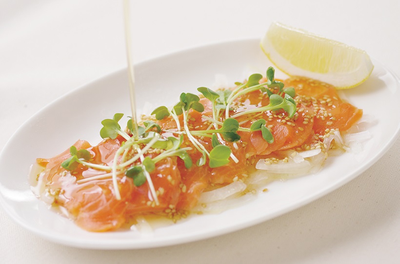 【調味料まとめ】一番搾りのごま油で和風カルパッチョはどう? ヘルシーな魚が抜群に旨くなる調味料10選
