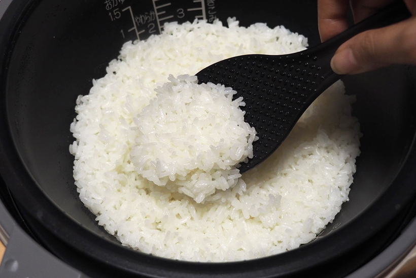 ↑内釜が幅広なので、ほかのご飯につぶされていない「ご飯の表層」部分が多いのも魅力的