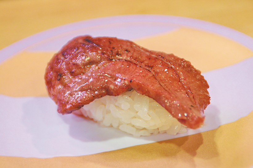 【回転寿司の名店】牛タンの創作寿司が極上! 寿司の基本に独創性をプラスする「平禄寿司 東京北赤羽店」