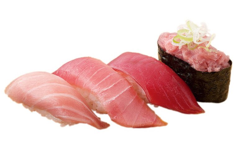 ↑まぐろ盛り合わせ(702円) ばちまぐろの大とろ・中 とろ・赤身と、ねぎとろ軍 艦の四貫セット。赤身のう まみととろの脂の乗り具合 が上々で、コスパ抜群だ