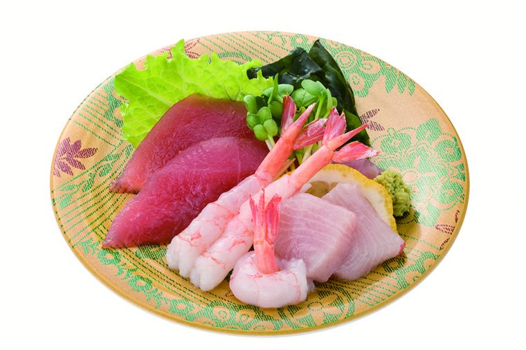 ↑刺身3点盛り(389円) まぐろ、はまち、甘えびが入った鮮度抜群の刺身3種盛り合わせ。酒のつまみとしても人気が高い