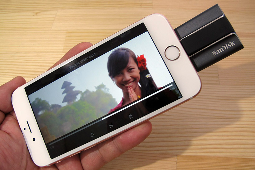 ↑iXpand Syncアプリは、動画、写真、音楽データを再生可能です。iPhoneの残り空き容量が少なくなったときに、外部ストレージとして重宝します