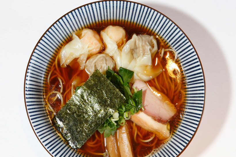【絶品ラーメン】美しいスープに自家製麺がマッチ! キャリア30年の‟新人”が作り上げた東京・矢口渡「中華soba いそべ」