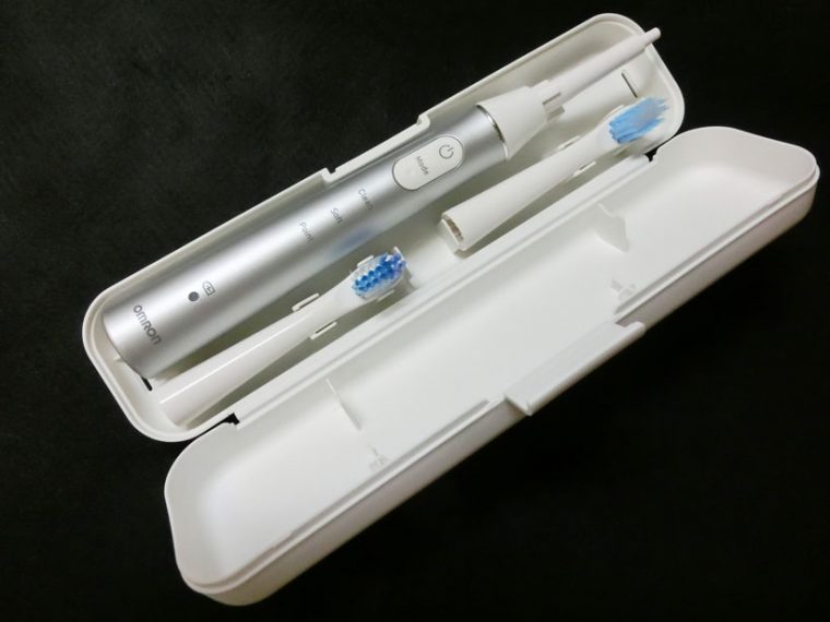 ↑付属の携帯ケースの大きさは約W50×H209×D32㎜