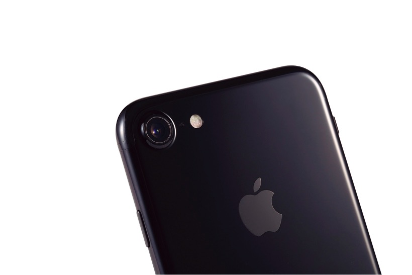 「画像の処理も素晴らしくiPhoneで撮影する機会がさらに増えそうです。」石川 温さん