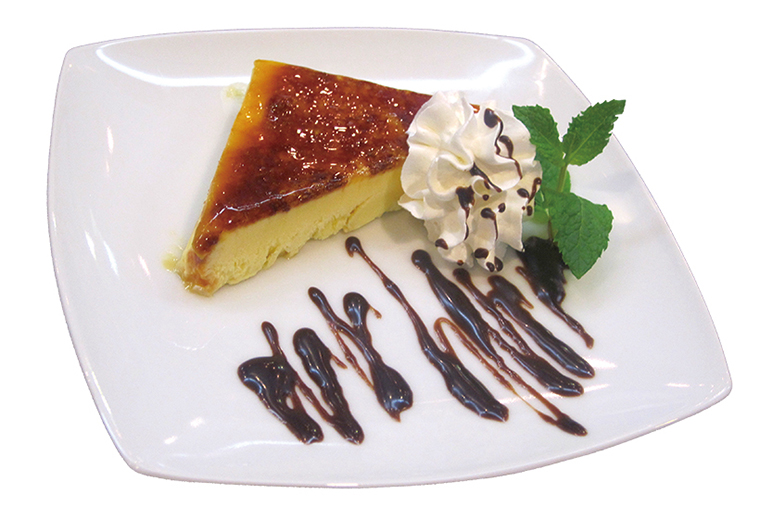 ↑カタラーナ(324円) クレームブリュレに 似たスペインの焼き 菓子。カスタードの 上のカラメルのパリ パリ食感がおいしい。
