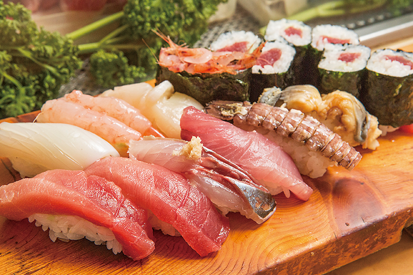 立ち食い寿司なら2000円もあれば超満腹×大満足! 何が何でも行くべき人気寿司店4選