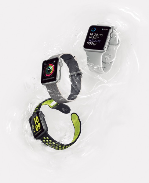 Apple Watch Series 2 4万824円(38㎜)~ 4万4064円(42㎜)~ (写真一番下はナイキコラボモデル)