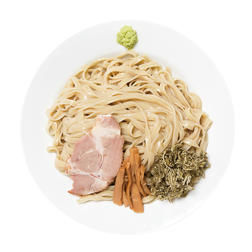 ↑塩つけめん(830円) 2015年の初夏、味を進化させるべくレシピを再構築。これまでの塩味も評判は高かったが、より一層奥深いテイストに生まれ変わった