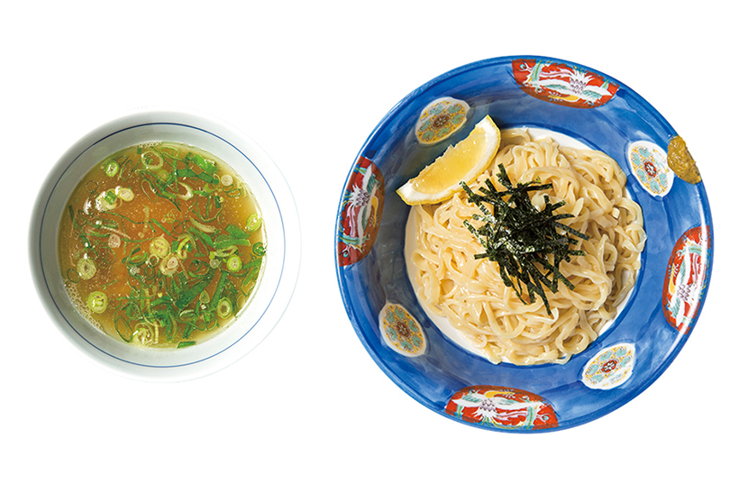 つけ麺なのに白か黒を選択!? 常に進化を続ける押しも押されぬ人気店「支那そば 八雲」