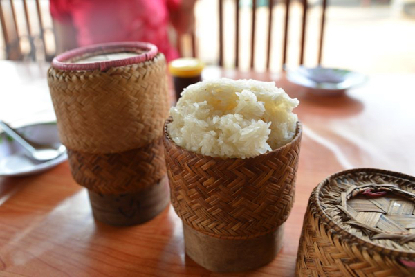 おかずにもおやつにも“米”――消費量2位のコメ大国・ラオスの料理は日本人におすすめ！