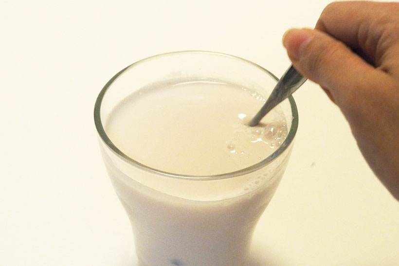 ↑牛乳に混ぜればヨーグルトのようなドロッとした食感も楽しめます。お腹に溜まりやすいのでダイエット中にも嬉しい一品です