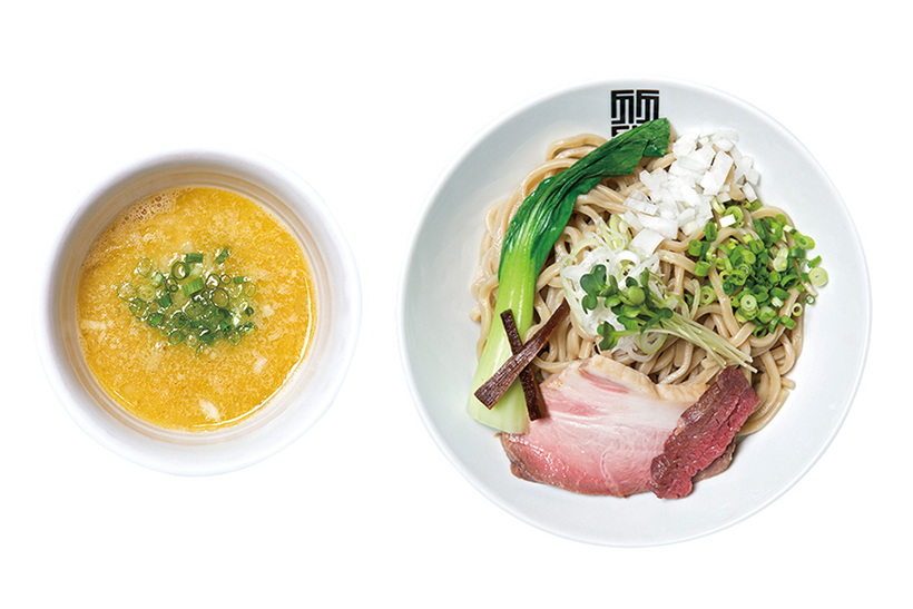 食欲そそる豚モモと牛モモのWチャーシュー! 真剣なラーメン作りがモットーの押上「竹末東京 プレミアム」