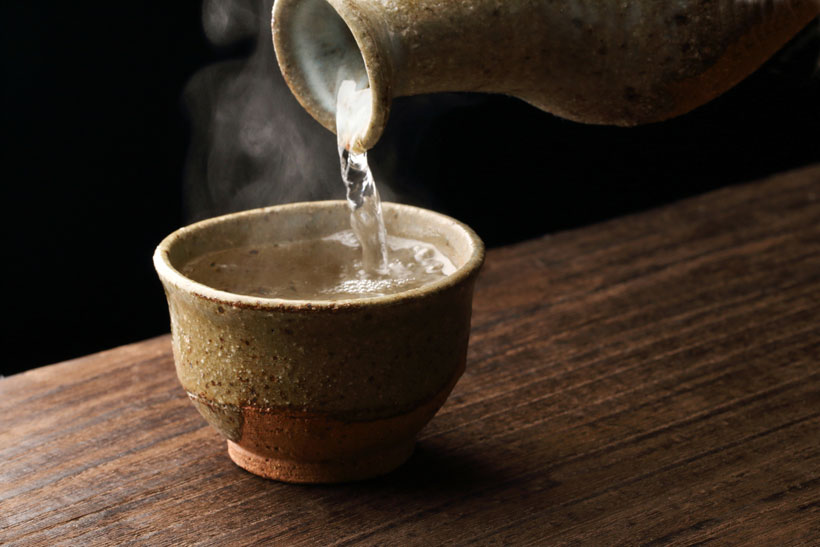寒さをつまみに最高の「燗酒」を! プロが選ぶ燗がウマい日本酒＆合わせたい料理はコレ!