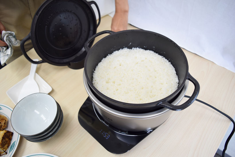 話題のバーミキュラ炊飯器を早速トライ! 同じ鍋でリゾットもできて洗いやすいのが超便利!
