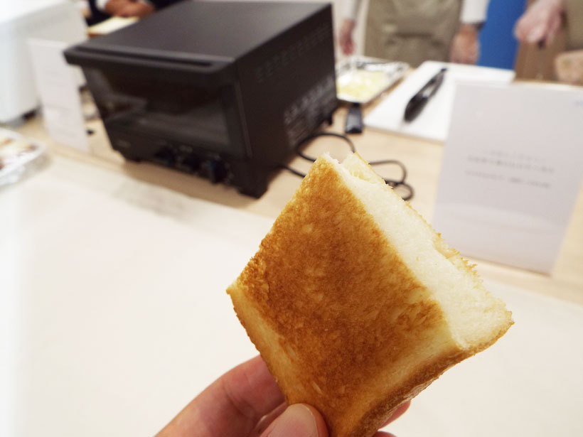 ↑両面がしっかり焼けているのに、中はしっとりの見事な焼き上がり
